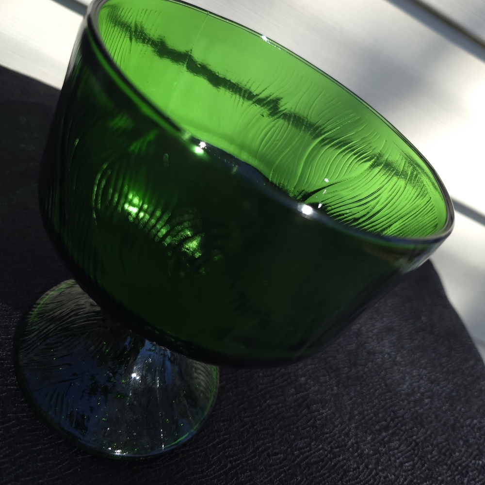 Vintage Hoosier Textured Glass Dish - Picture 5 of 6